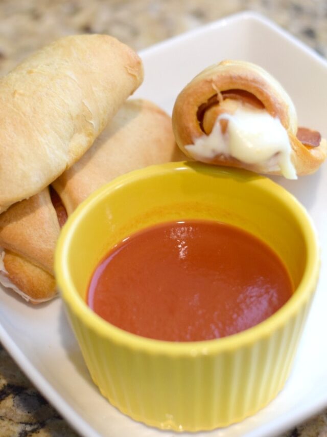 Easy Peasy Pepperoni Rolls by This Little Home of Mine