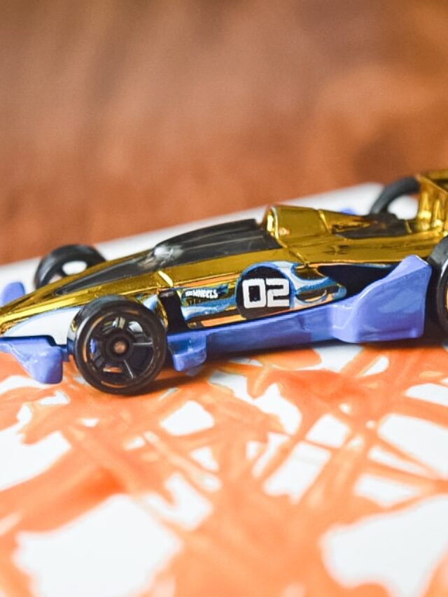 cropped-Painting-with-Hot-Wheels-Cars-5.jpg