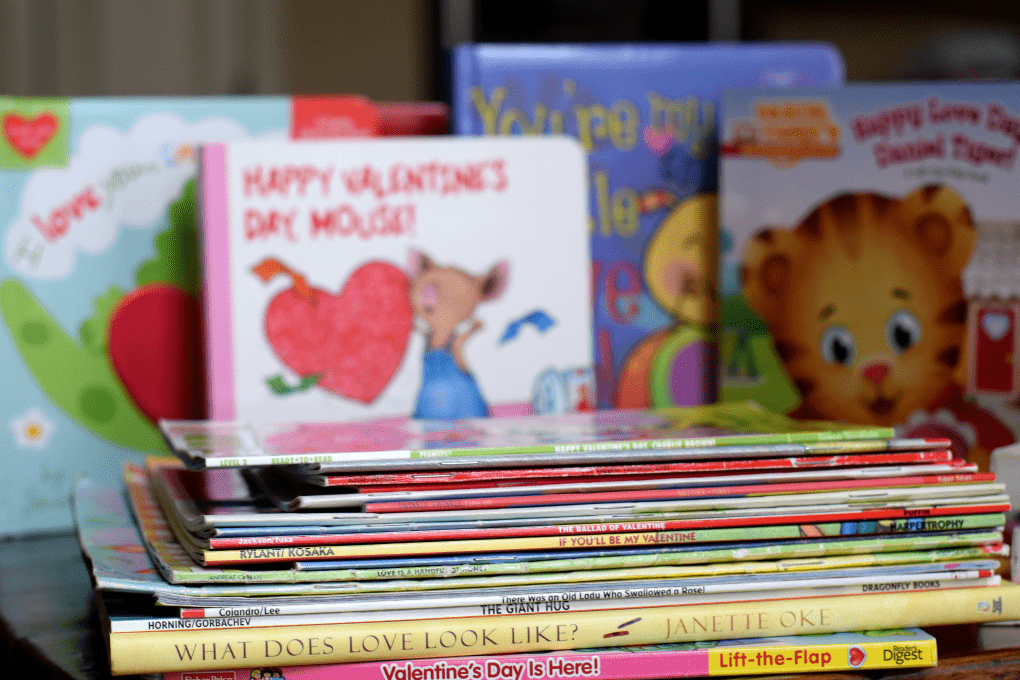 Valentine's Day Books for Kids by This Little Home of Mine
