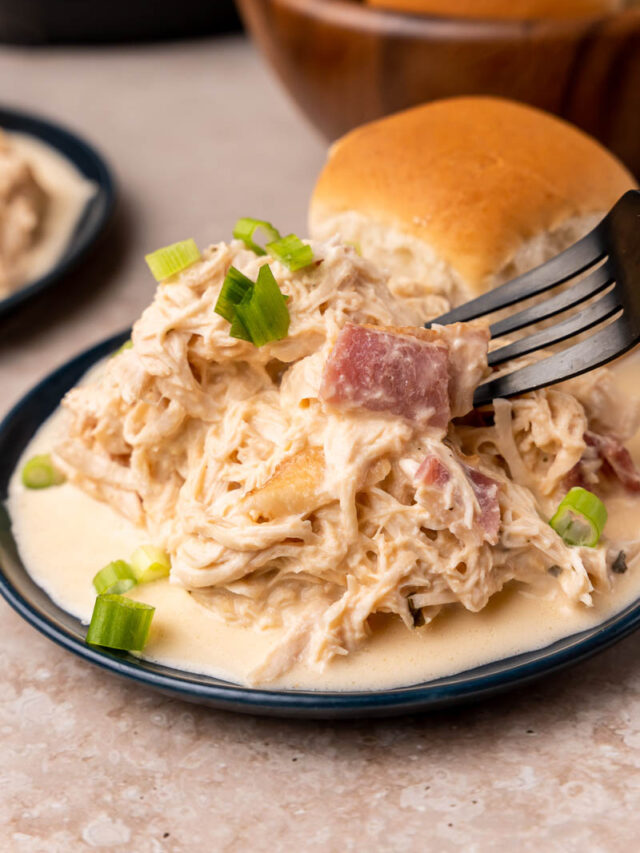cropped-Creamy-Instant-Pot-Chicken-with-Cheese-and-Bacon-03.jpg