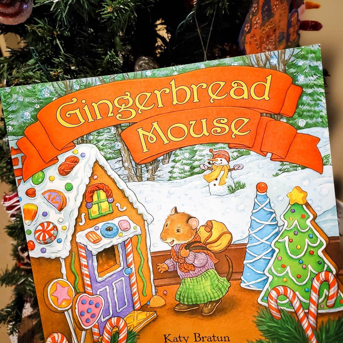 Front Cover of "Gingerbread Mouse"